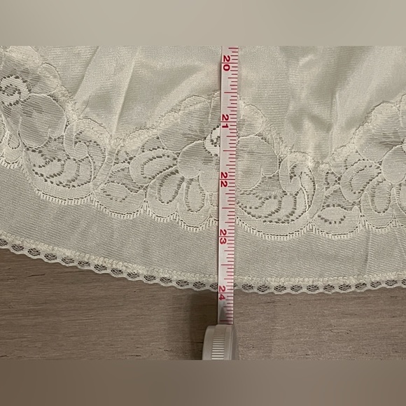 Vintage Satin Slip - Picture 4 of 6